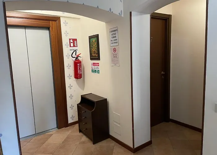 Garre Hotel 2*